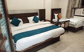 Hotel Lav Kush Deluxe At Paharganj